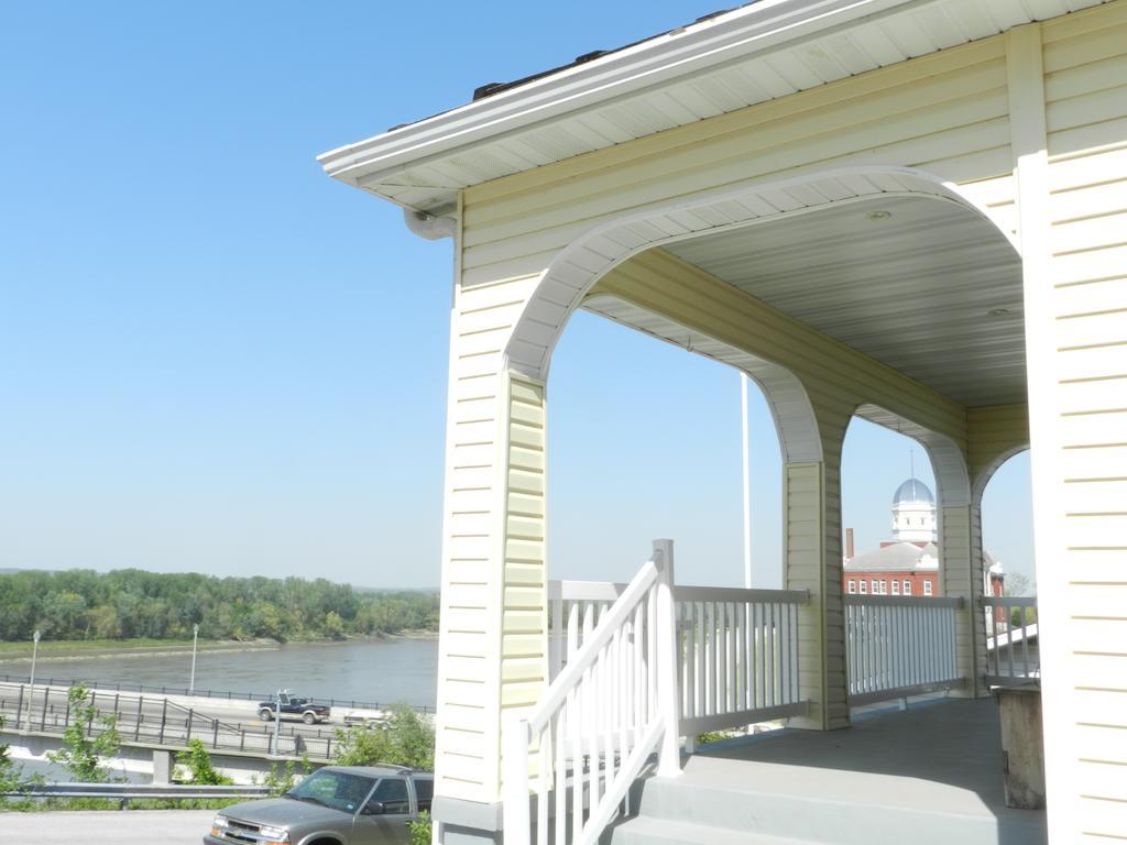 Helming Guest House Hermann Exterior photo