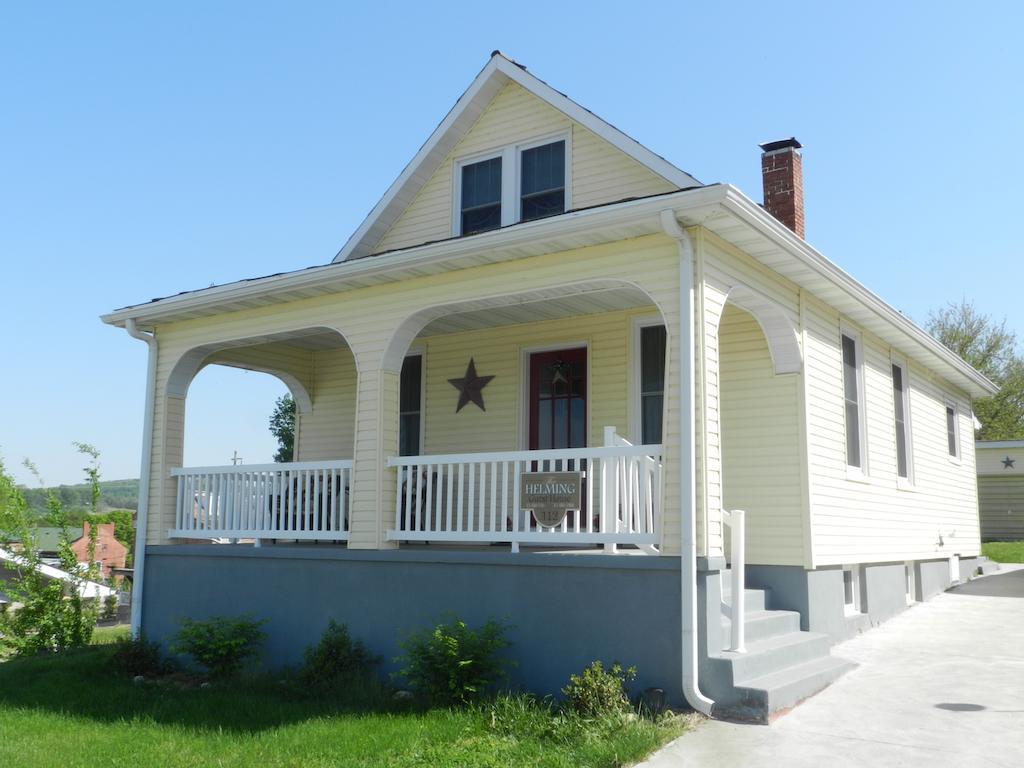 Helming Guest House Hermann Exterior photo